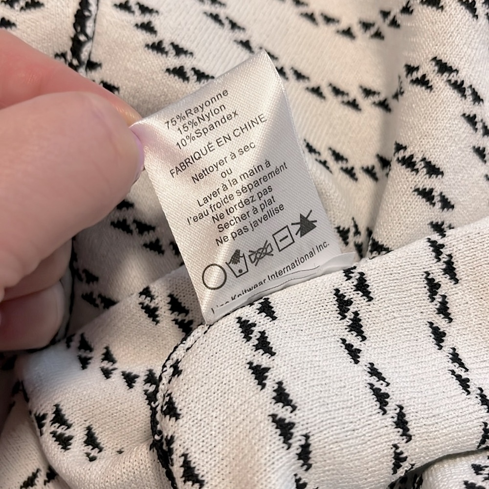 REVOLVE JOHN + JENN black & white scallop neckline knit dress sz small like new - Picture 5 of 6